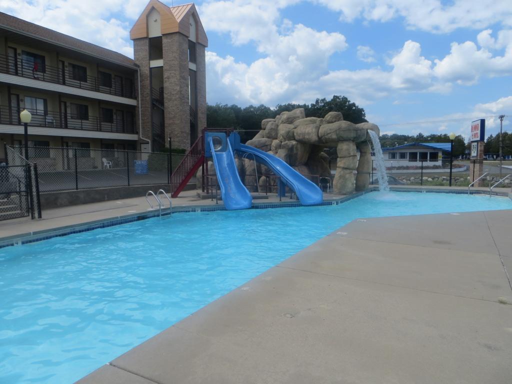 Diamond Hotel Wisconsin Dells Exterior foto